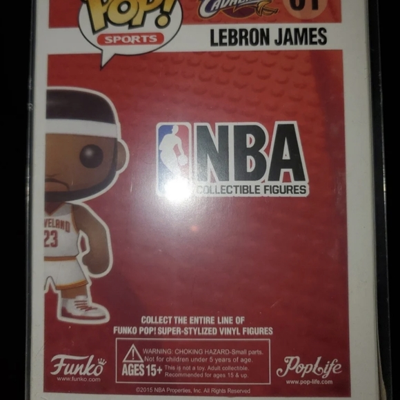 2 LeBron James Cleveland Cavaliers Funko Pop - Picture 3 of 10